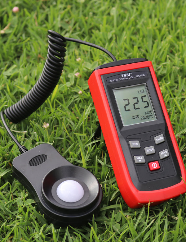 Digital Lux Meter - Measures 0-200,000 Lux for various applications like photography, office, lab, stage, and planting. Switchable Lux/FC units